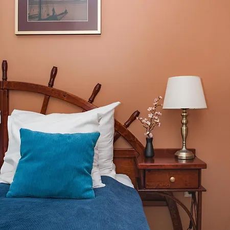 Port Hotel 4*